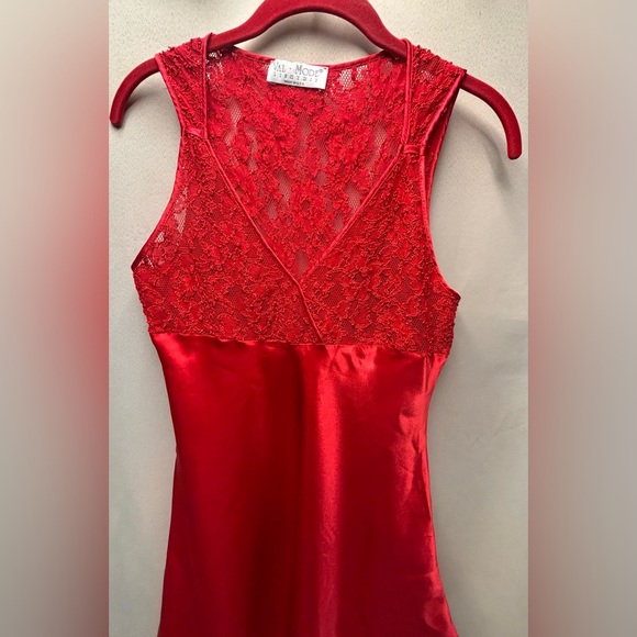 Val Mode Vintage 90's Red Lace and Satin Lingerie Size Medium made in USA - Picture 2 of 11